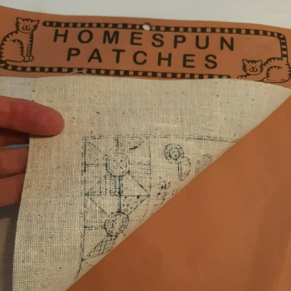 2 Vintage Homespun Patches Fabric for Sewing Pillows Stockings - Picture 4 of 8